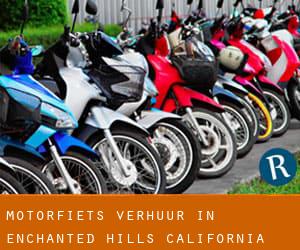 Motorfiets verhuur in Enchanted Hills (California)